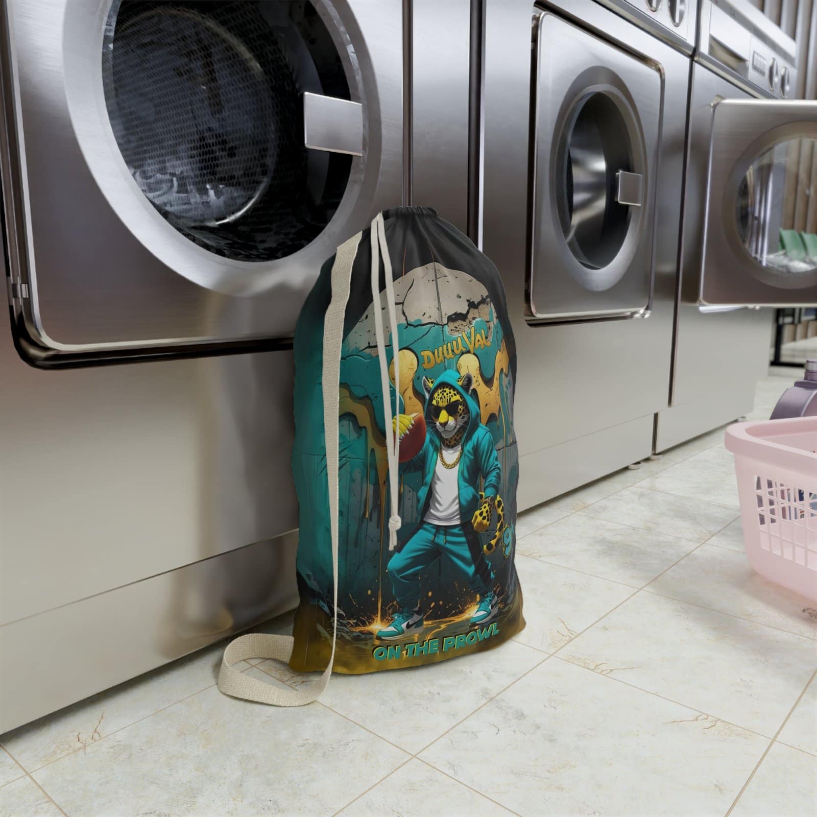 On the Prowl Laundry Bag - Image 4