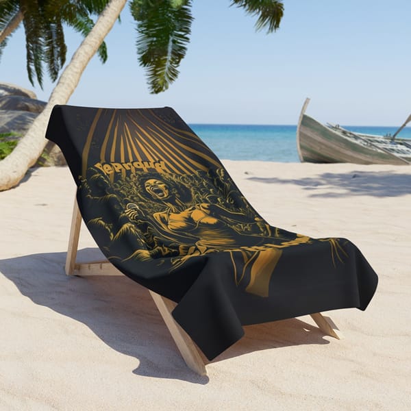 Sing it loud Beach Towel